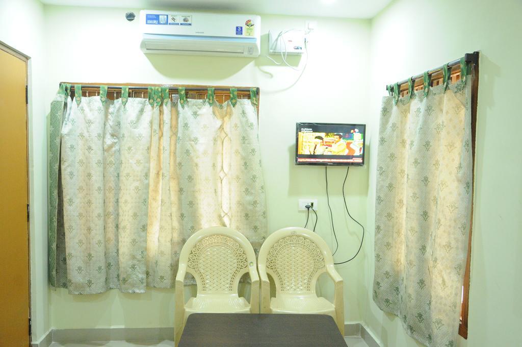 Hotel Agarala Residency Tirupati Szoba fotó